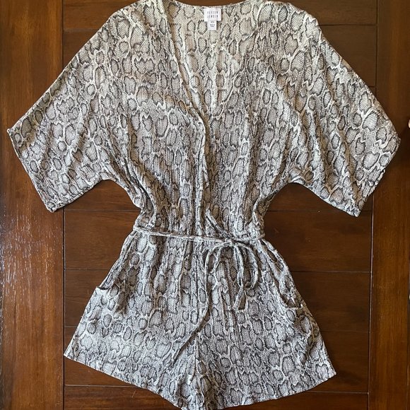 Austen Romper - Picture 5 of 6